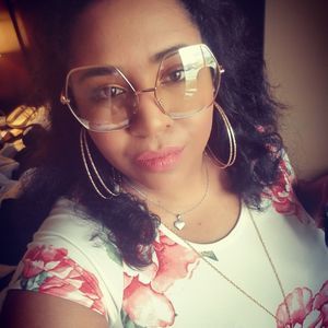 Meet your Posher, Antonia